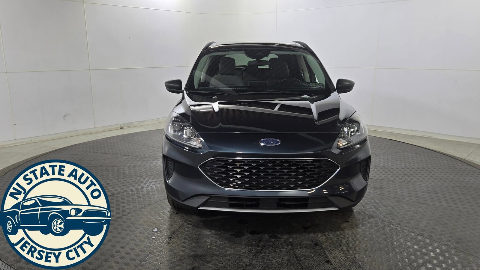 Used 2022 Ford Escape SE w/ Convenience Package AWD/4WD image 2