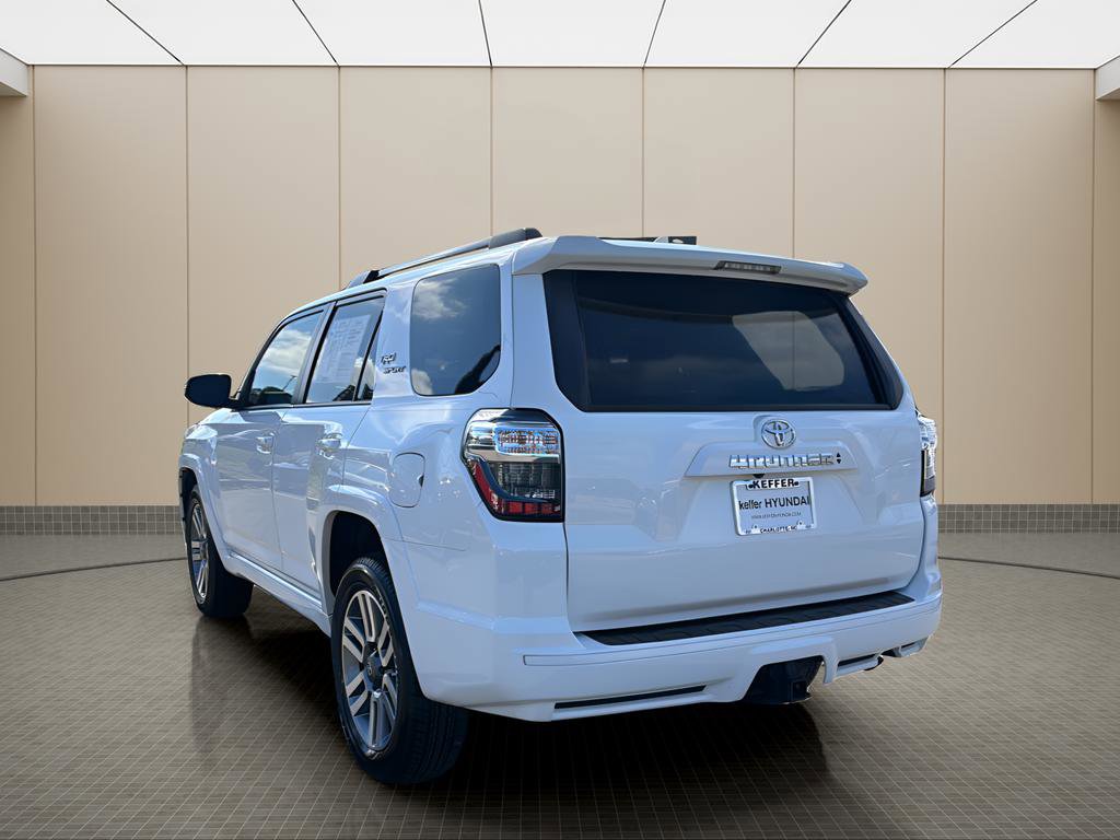 Used 2022 Toyota 4Runner TRD Sport w/ Technology Package image 3