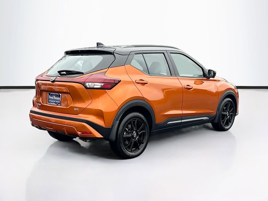 Used 2023 Nissan Kicks SR w/ SR Premium Package image 8