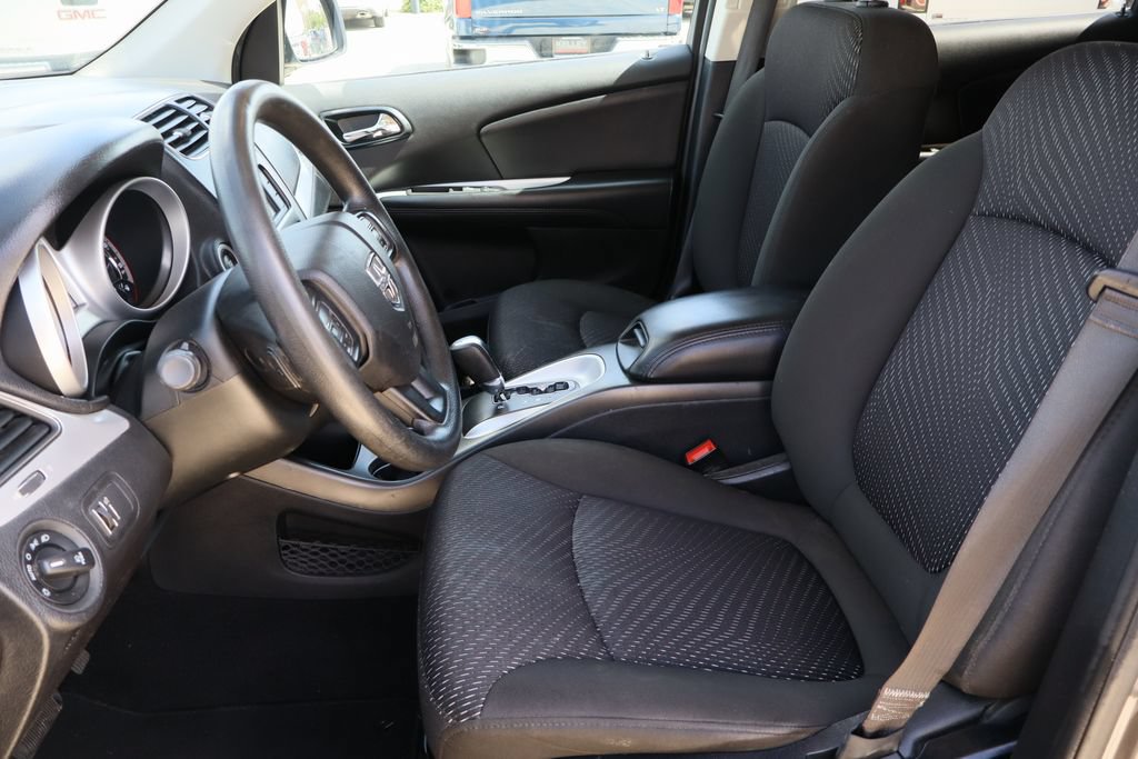 Used 2019 Dodge Journey SE FWD image 22