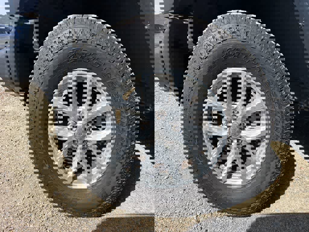 Used 2023 Jeep Wrangler Sport S image 5