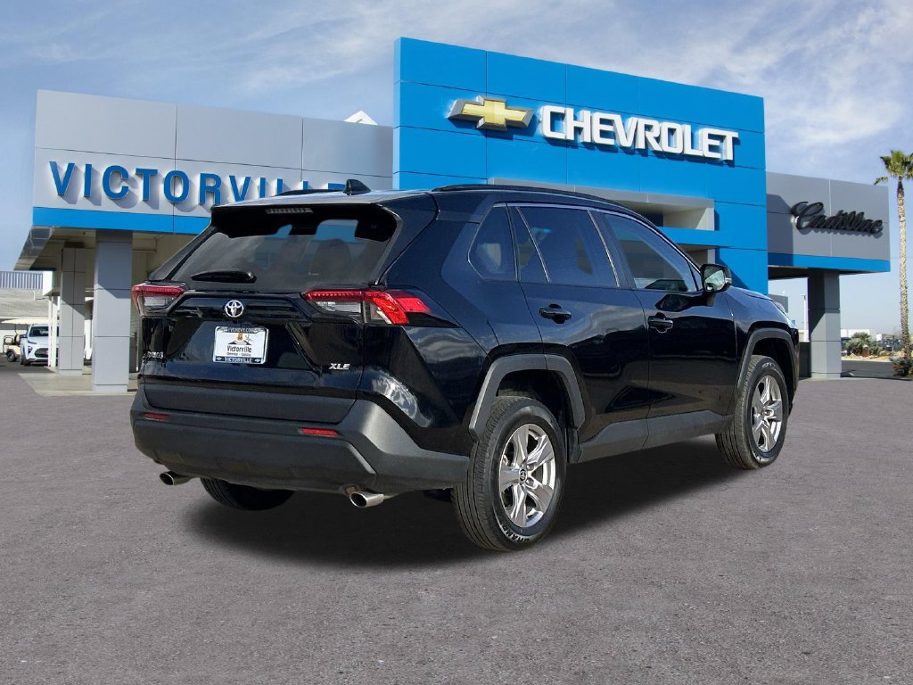 Used 2025 Toyota RAV4 XLE FWD image 12