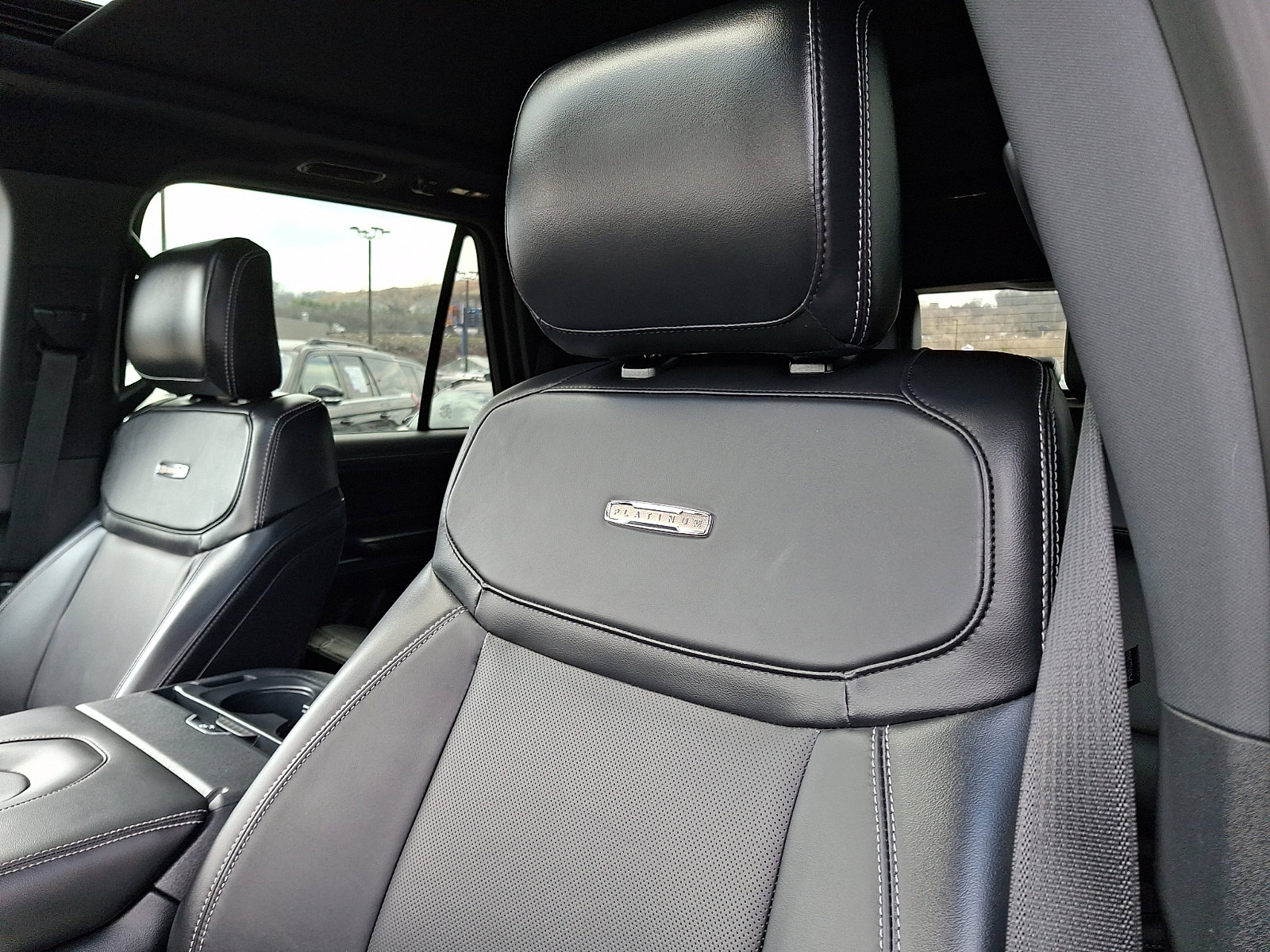 Used 2025 Ford Expedition Platinum w/ Stealth Performance Package image 15