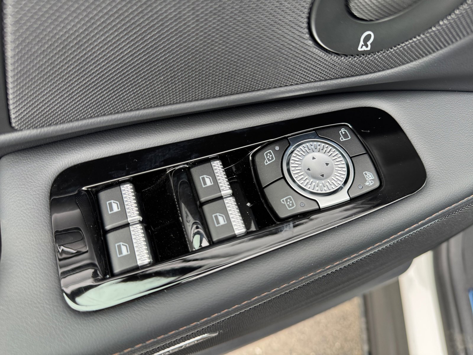 New 2026 Lincoln Nautilus Premier w/ Equipment Group 102A image 20