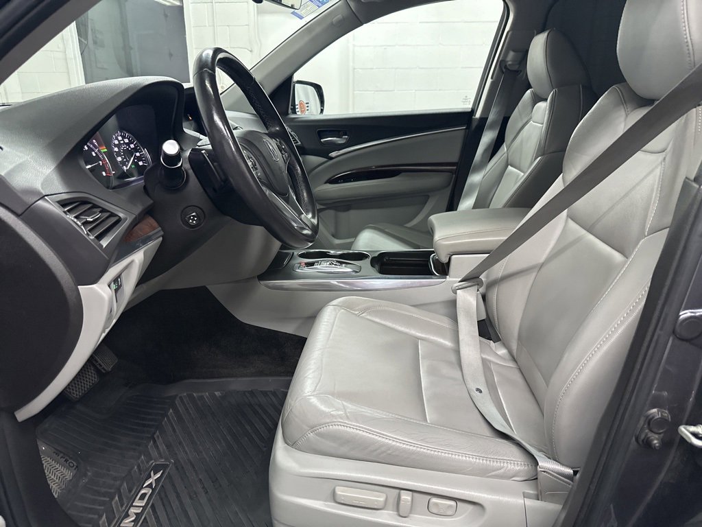 Used 2017 Acura MDX FWD image 19