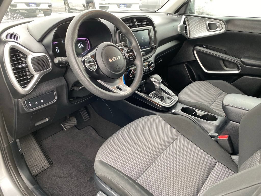 Used 2024 Kia Soul FWD image 18