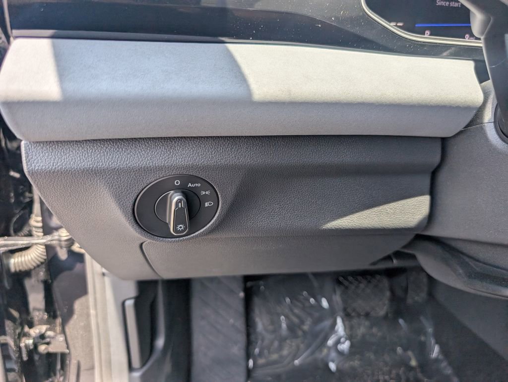 New 2025 Volkswagen Jetta SE image 19