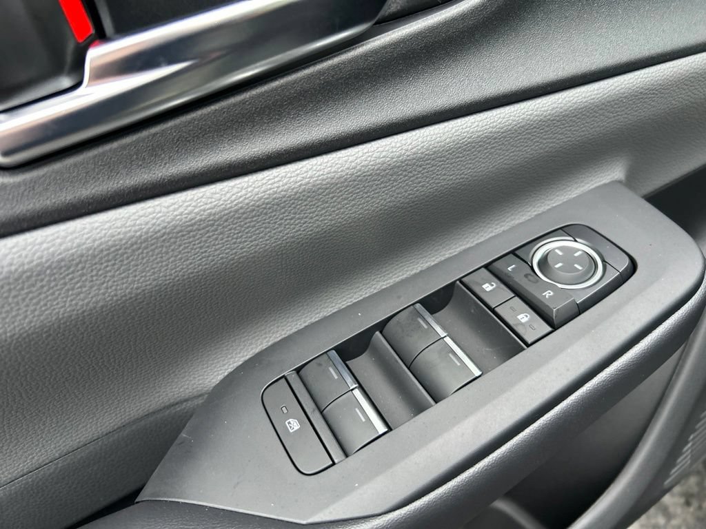 New 2027 Toyota Prius XLE AWD/4WD image 11
