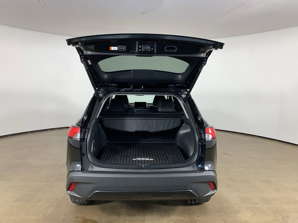 Used 2026 Toyota Corolla Cross XLE w/ Convenience Package image 12