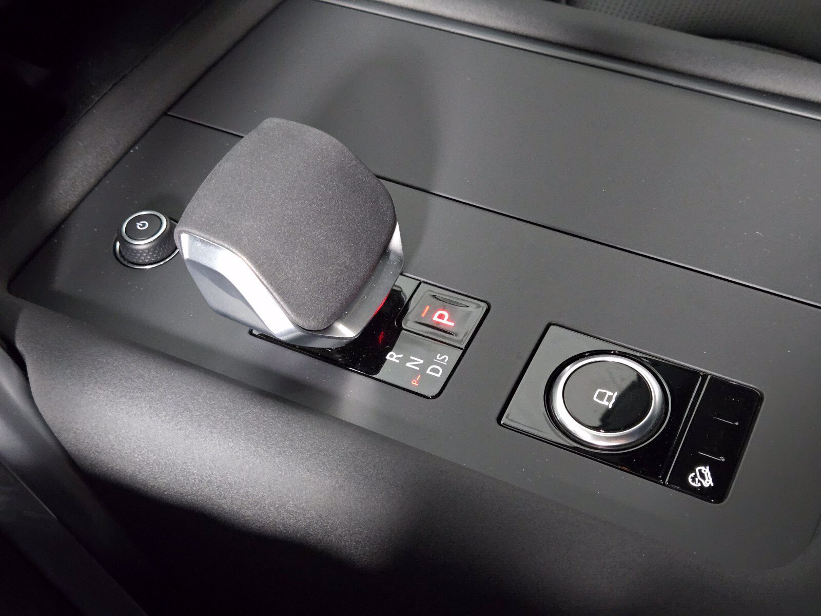 New 2026 Land Rover Discovery S AWD/4WD image 30