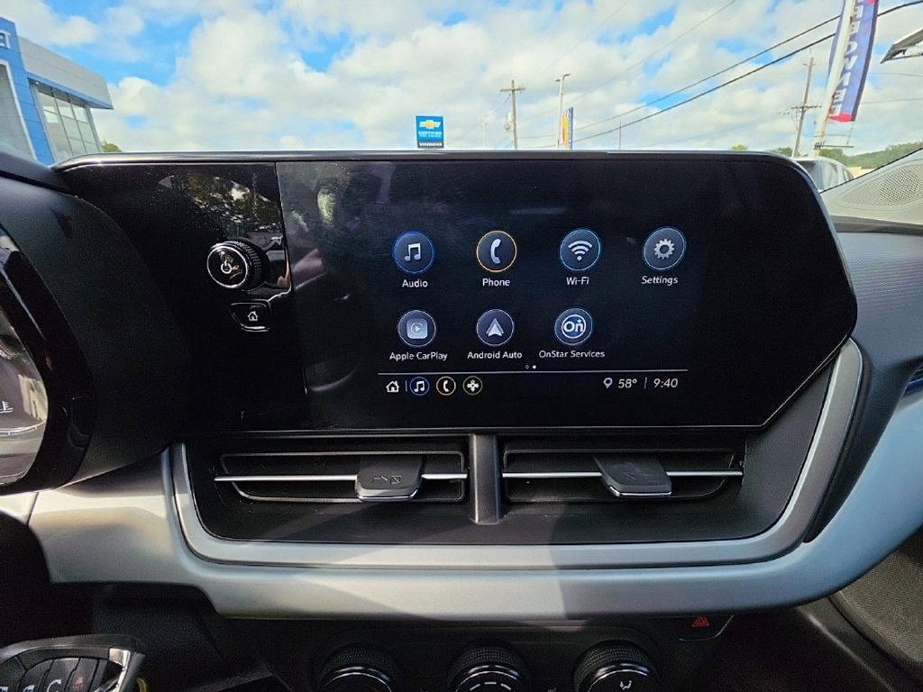 Used 2025 Chevrolet Trax LS w/ LS Convenience Package FWD image 15