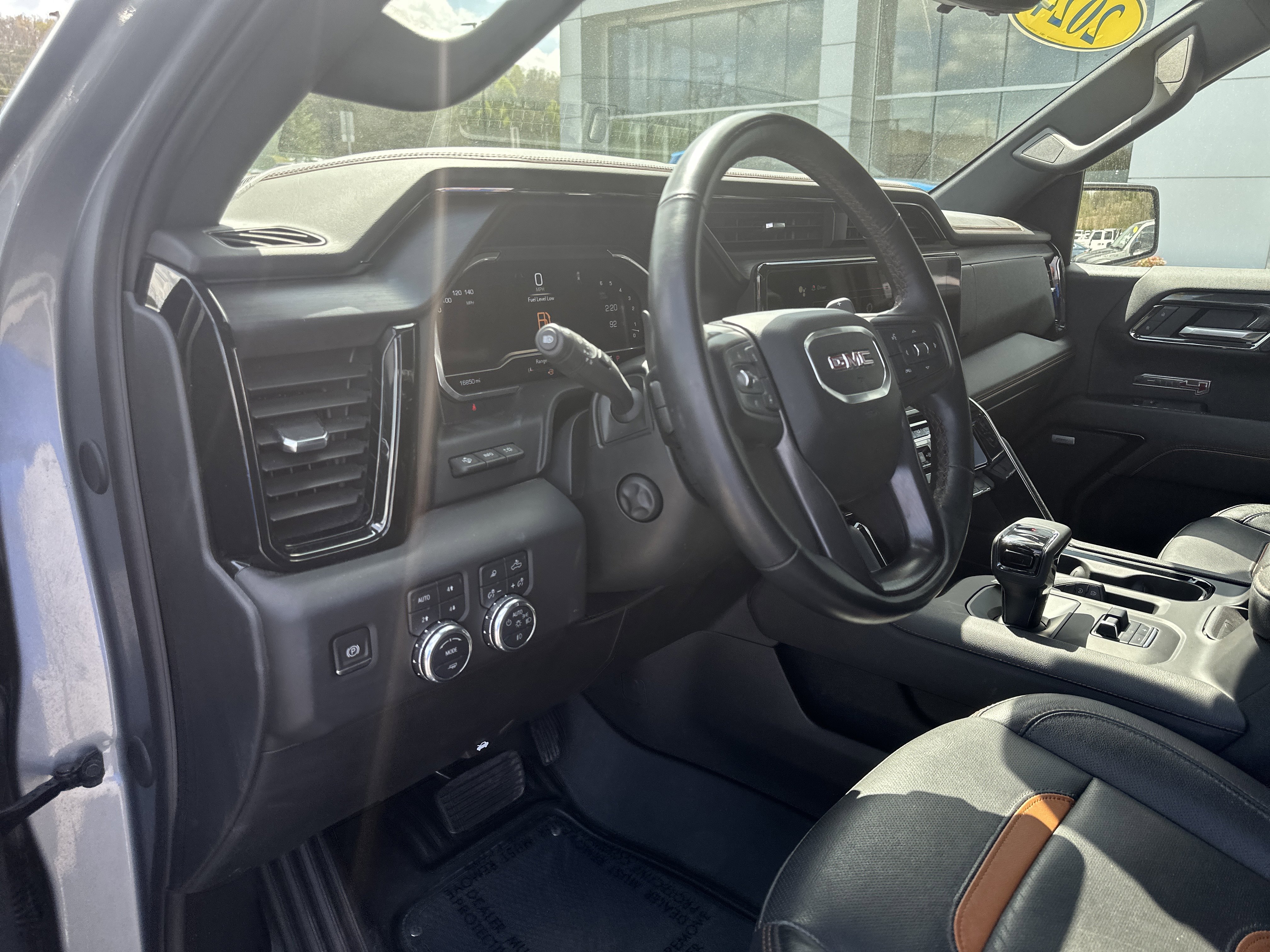 Used 2024 GMC Sierra 1500 AT4 w/ Technology Package image 18
