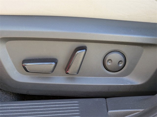 Used 2023 Nissan Rogue SV image 21