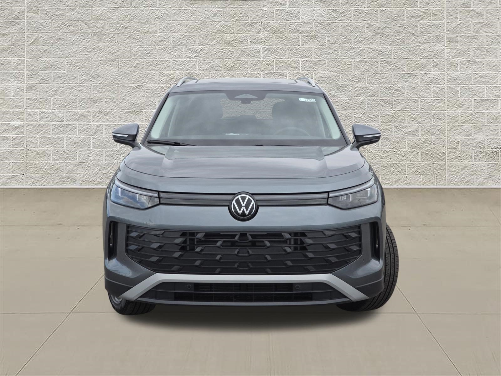 New 2026 Volkswagen Tiguan SE AWD/4WD image 2