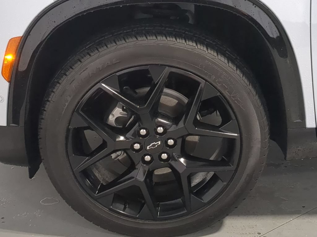Used 2026 Chevrolet Traverse RS w/ LPO, Floor Liner Package AWD/4WD image 17
