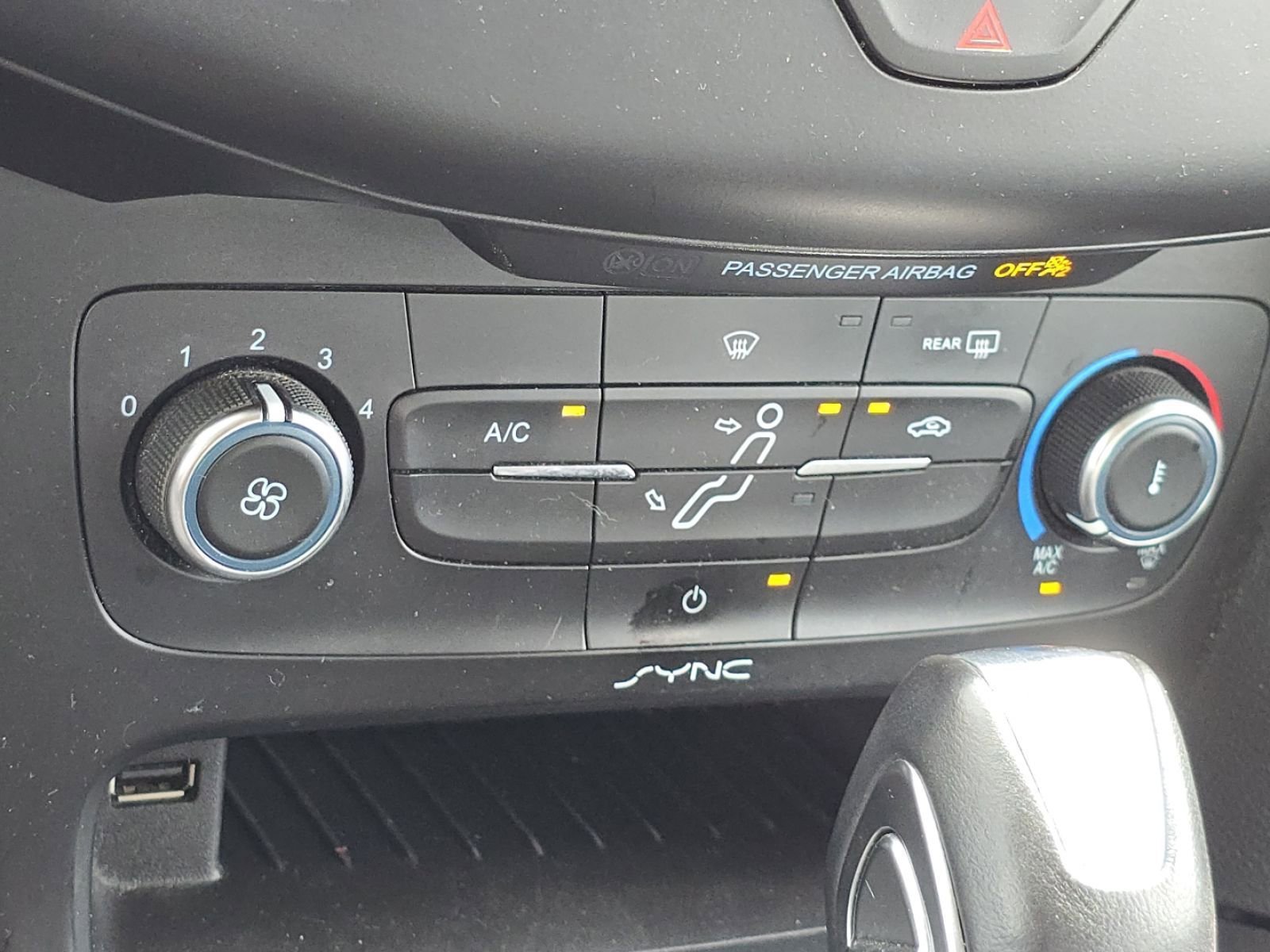 Used 2016 Ford Focus SE FWD image 27