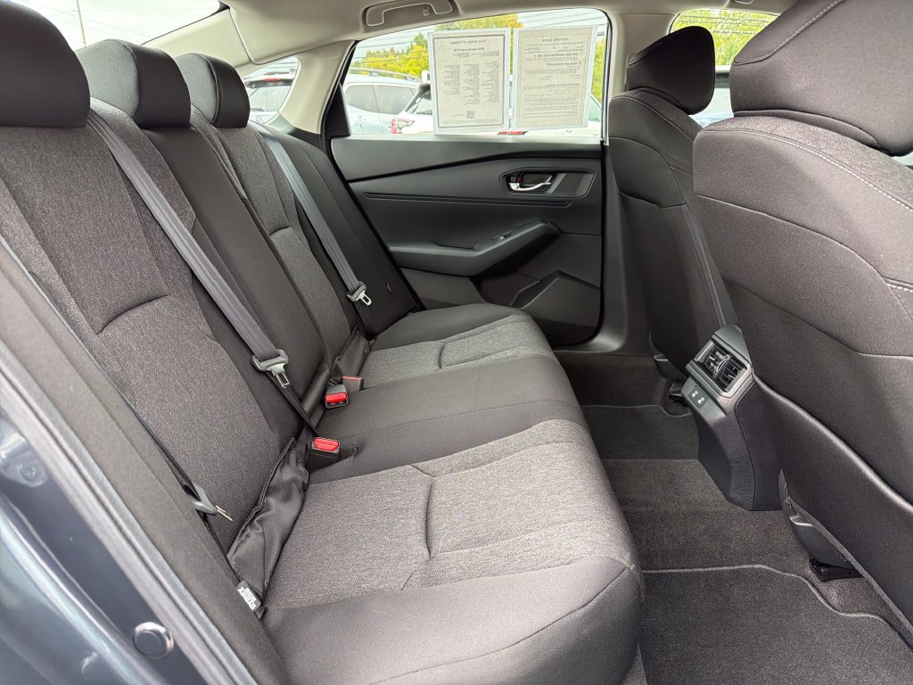 Used 2025 Honda Accord SE image 31