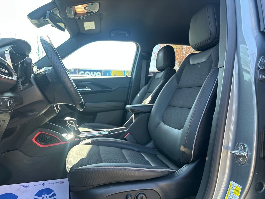 Used 2023 Chevrolet TrailBlazer RS AWD/4WD image 3
