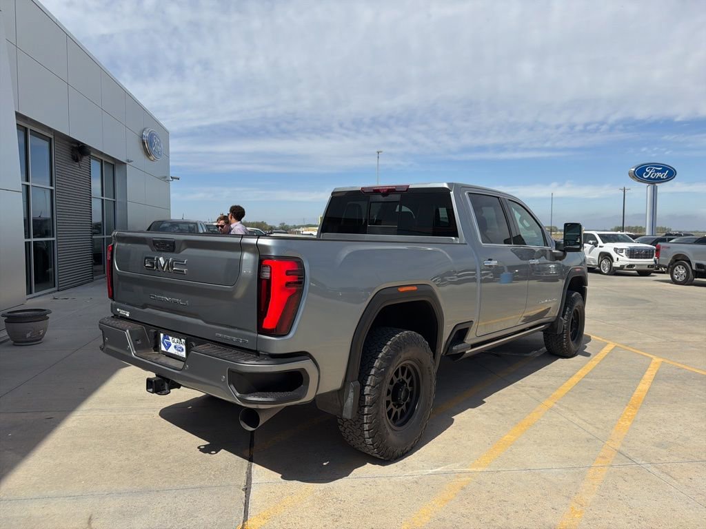 Used 2024 GMC Sierra 3500 Denali Ultimate w/ LPO, GMC Protection Package AWD/4WD image 11