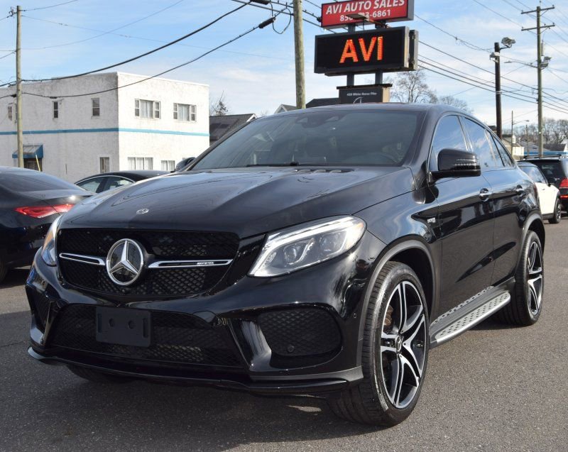 Used 2019 Mercedes-Benz GLE 43 AMG 4MATIC w/ Premium 3 Package image 4