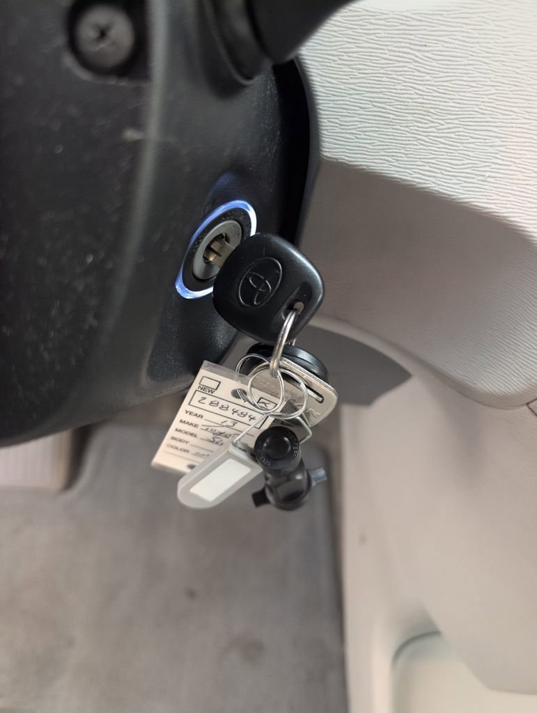 Used 2013 Toyota Sienna LE image 43