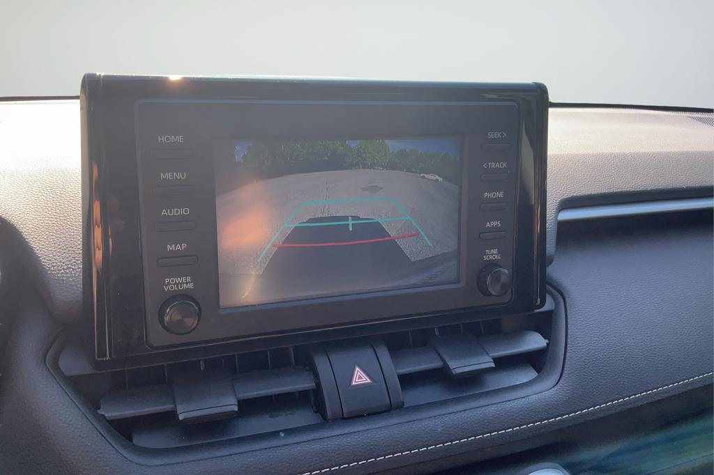 Used 2019 Toyota RAV4 XLE FWD image 17