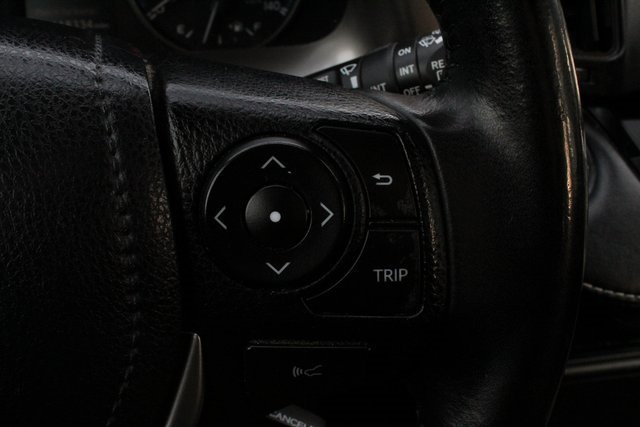 Used 2018 Toyota RAV4 XLE image 19