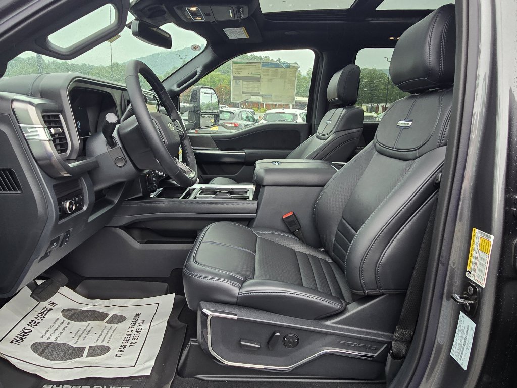 New 2025 Ford F250 Platinum image 9