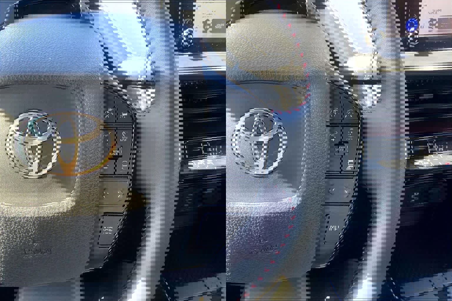 Used 2025 Toyota Prius Plug-In Hybrid image 24