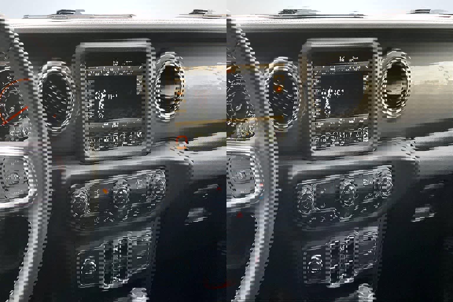 Used 2023 Jeep Wrangler Sahara image 16