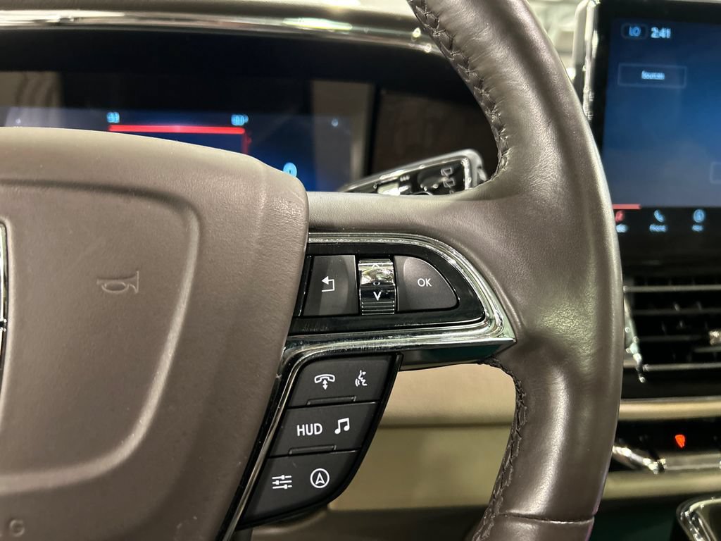 Certified 2022 Lincoln Navigator L Reserve AWD/4WD image 13