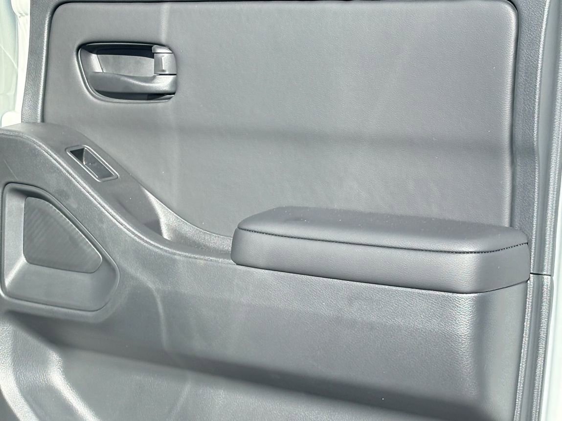 New 2026 Nissan Frontier SV image 25