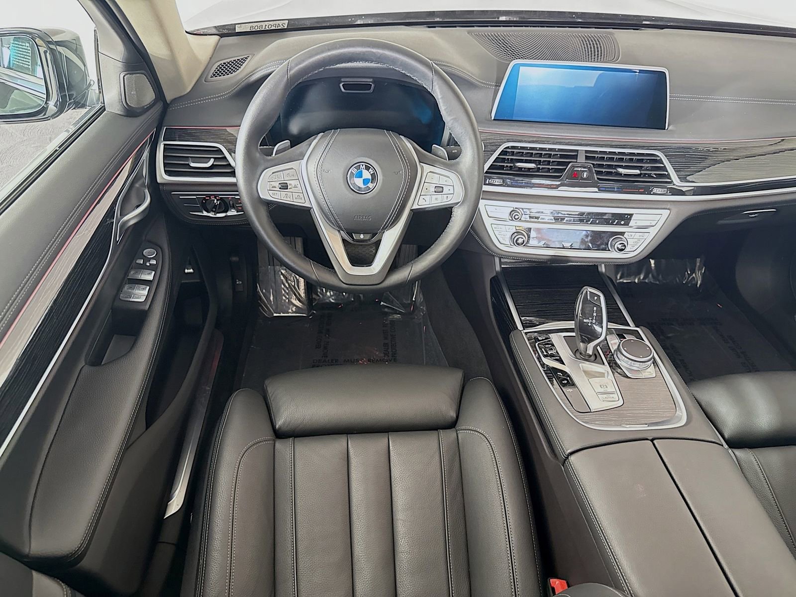 Certified 2022 BMW 740i image 24