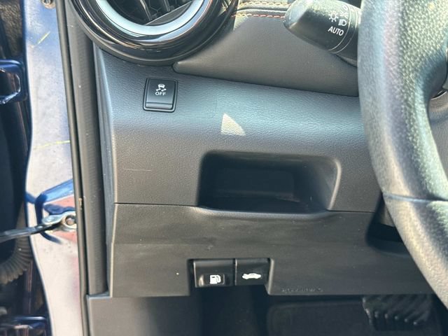 Used 2019 Nissan Kicks SR w/ SR Premium Package FWD image 27
