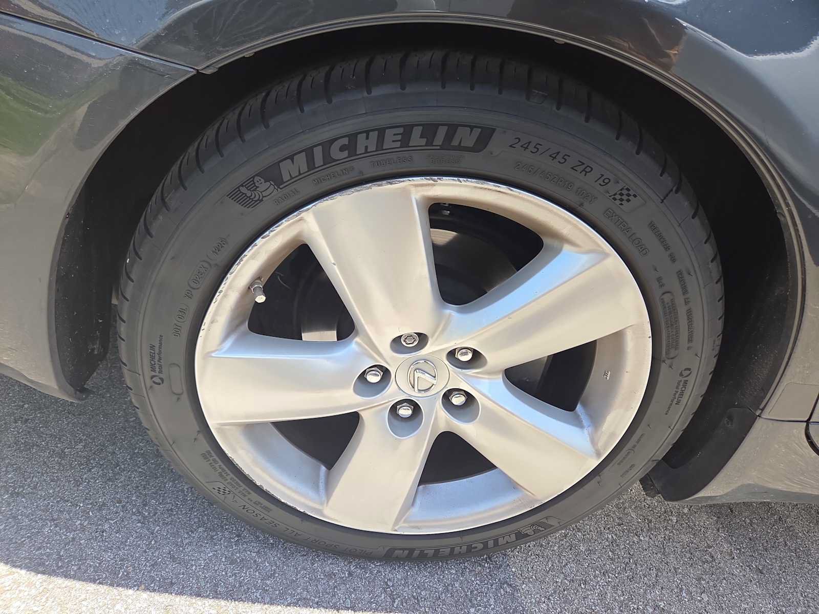Used 2011 Lexus LS 460 w/ Luxury Value Edition RWD image 4