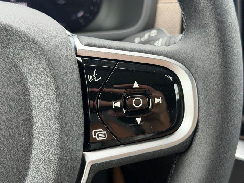 New 2026 Volvo XC90 B5 Core AWD/4WD image 12