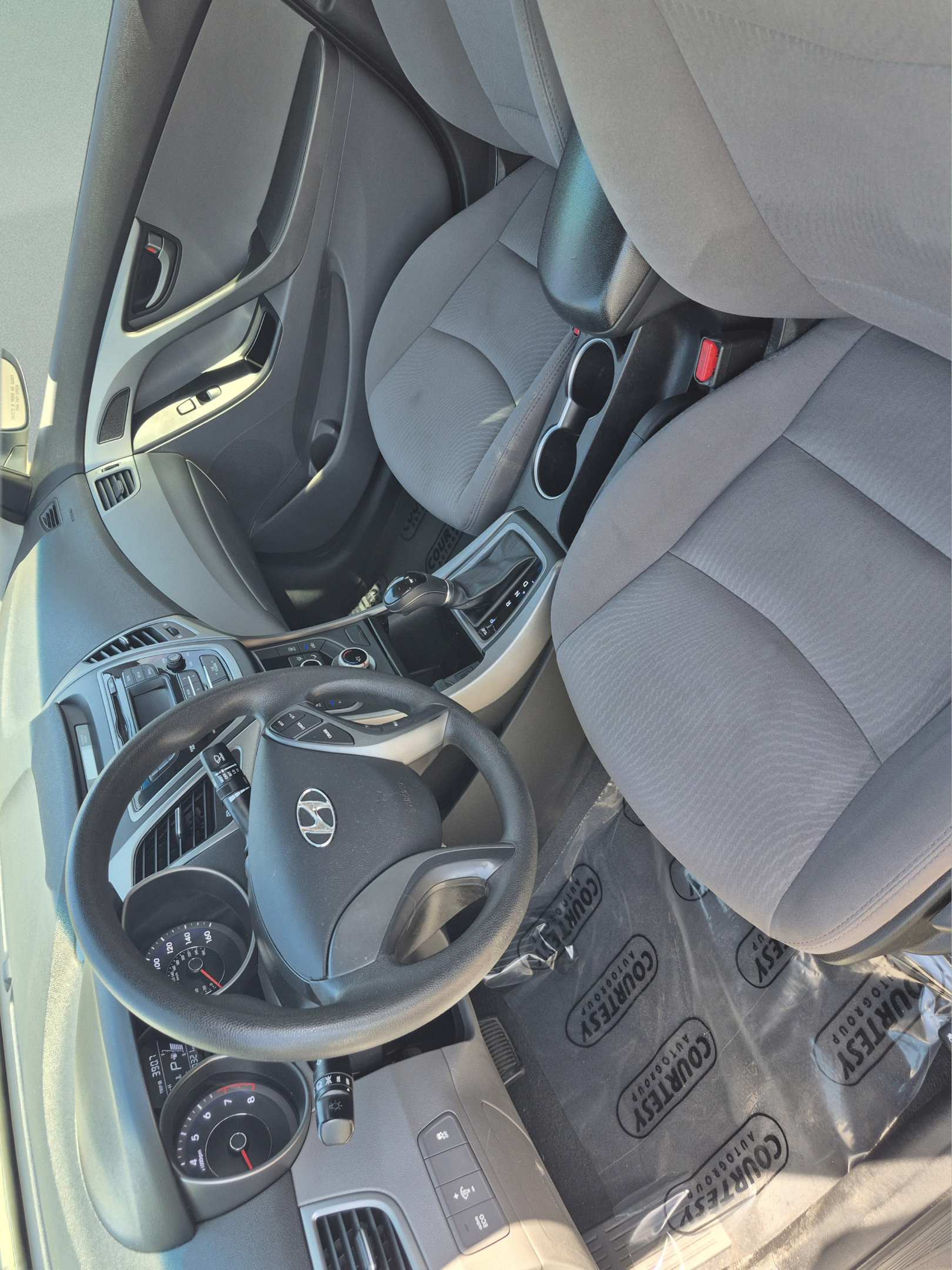 Used 2016 Hyundai Elantra SE FWD image 28