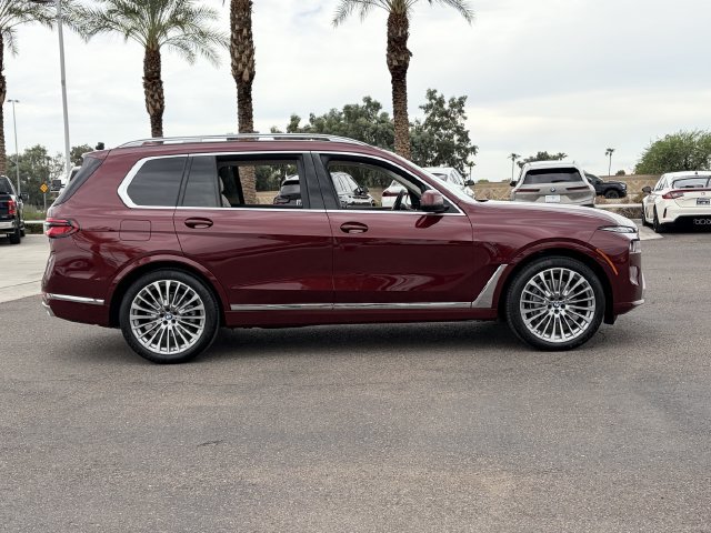Used 2025 BMW X7 xDrive40i w/ Premium Package AWD/4WD image 6