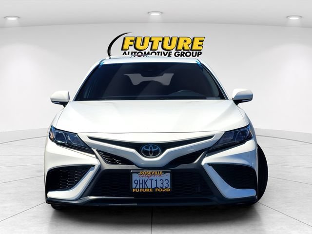 Used 2023 Toyota Camry SE w/ Convenience Package FWD image 2