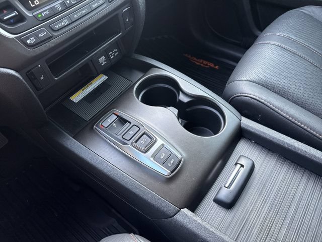 Used 2022 Honda Pilot TrailSport image 34