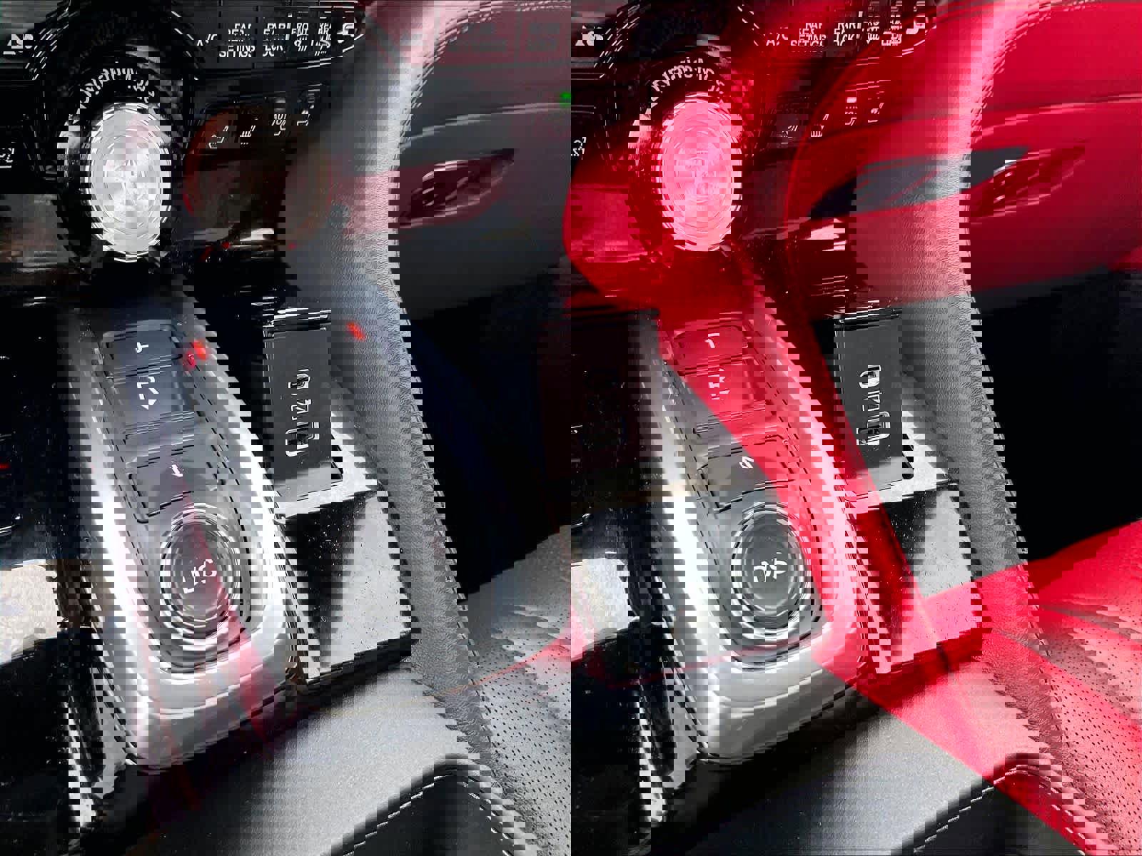 Used 2025 Acura MDX A-Spec image 42