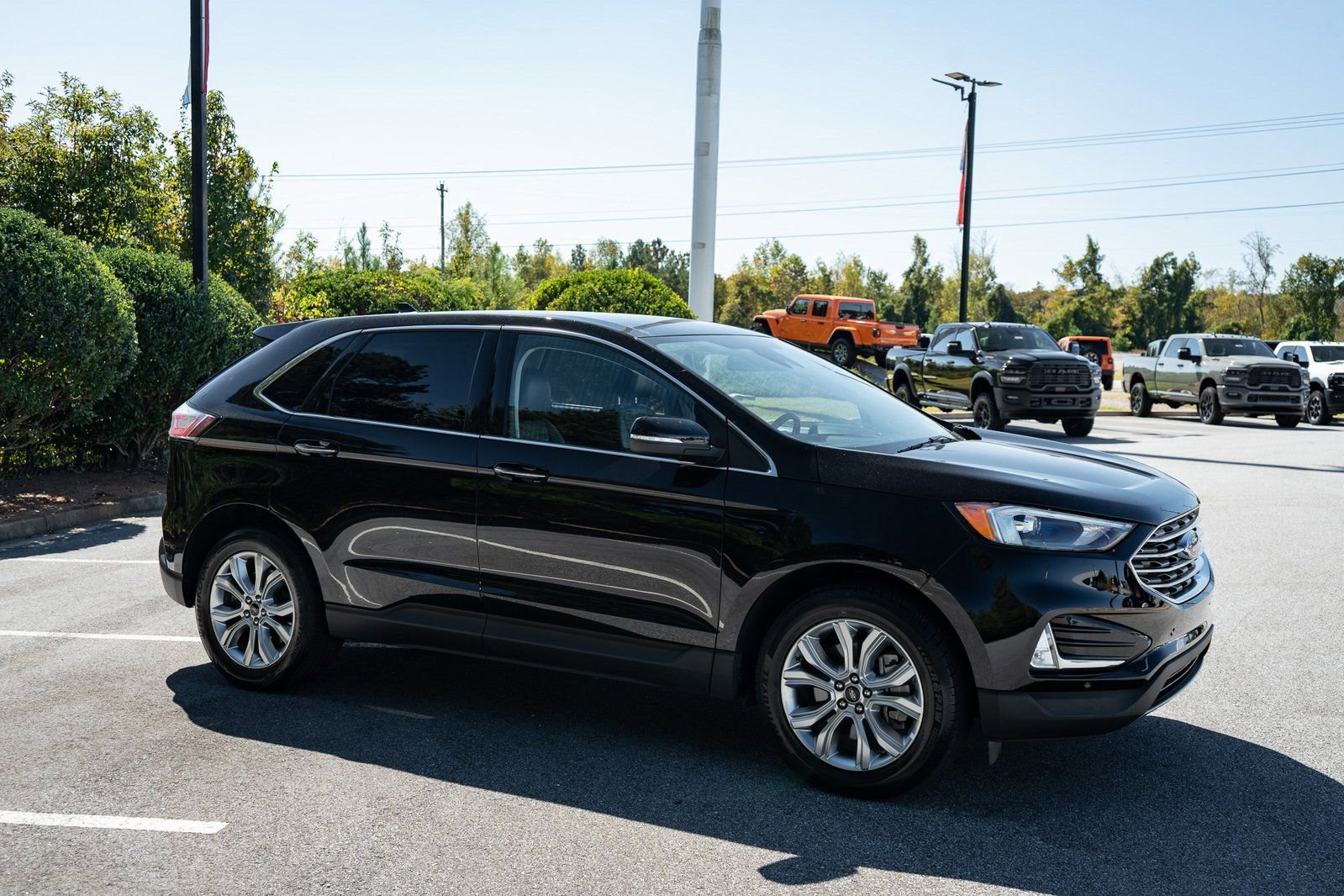 Used 2024 Ford Edge Titanium AWD/4WD image 12