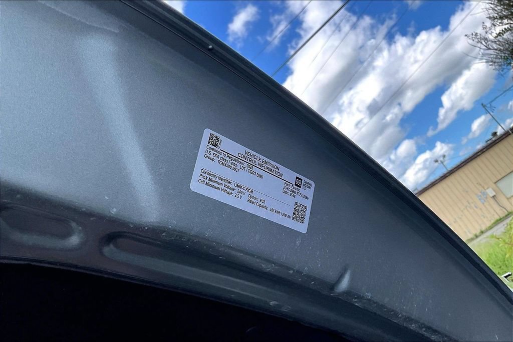 Certified 2026 Cadillac Vistiq Premium Luxury w/ LPO, Floor Liner Package AWD/4WD image 32