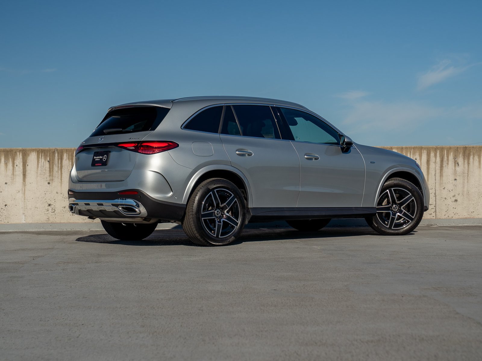 Certified 2025 Mercedes-Benz GLC 350e 4MATIC image 4