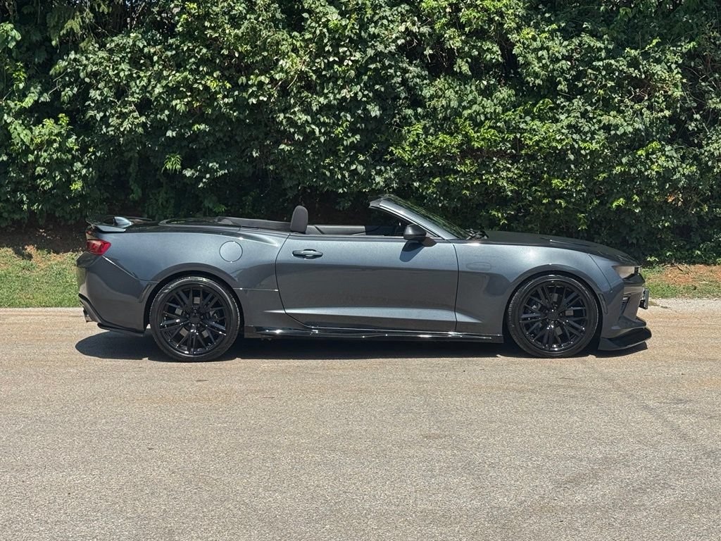 Used 2017 Chevrolet Camaro SS RWD image 4