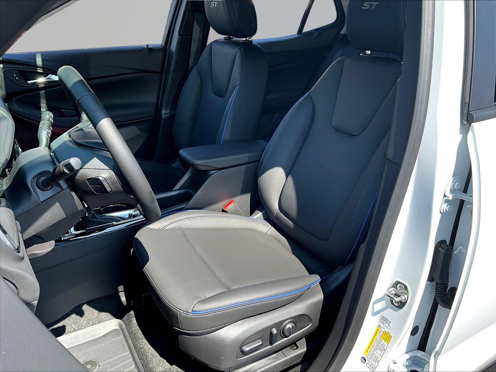 New 2026 Buick Encore GX Sport Touring w/ Comfort Package FWD image 16