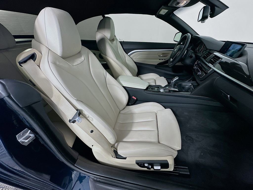 Used 2017 BMW 430i Convertible image 28
