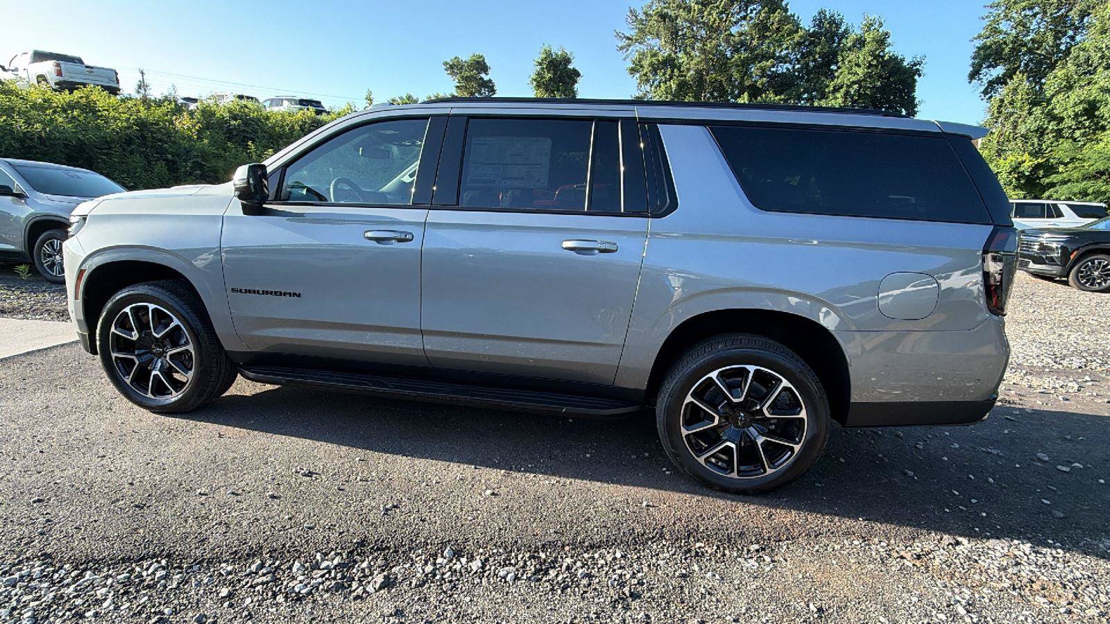 New 2026 Chevrolet Suburban RST w/ Comfort Package AWD/4WD image 10