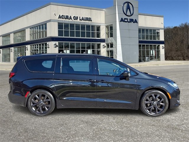 Used 2019 Chrysler Pacifica Touring Plus w/ S Appearance Package image 7