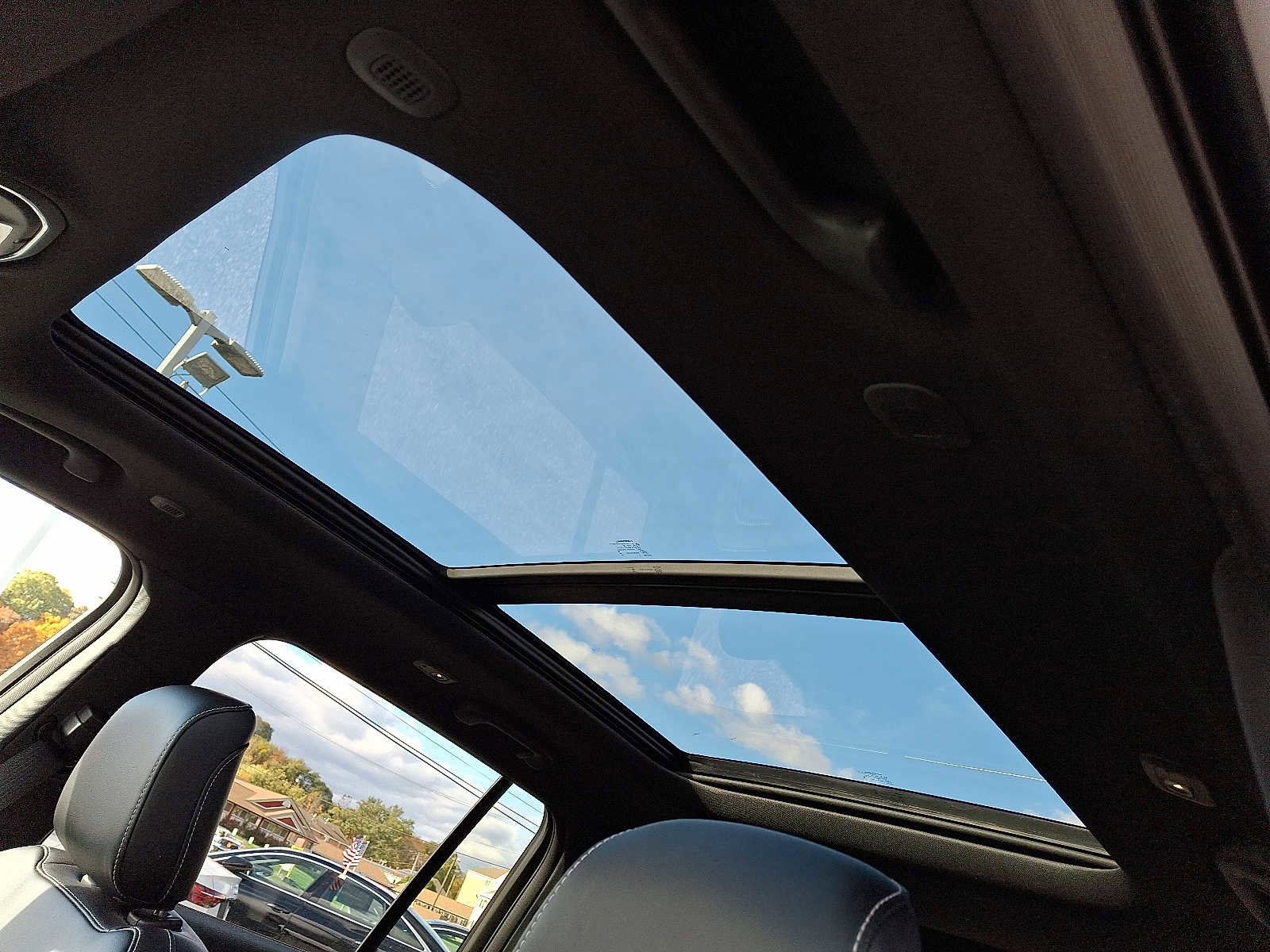 New 2025 Jeep Grand Cherokee Limited image 10